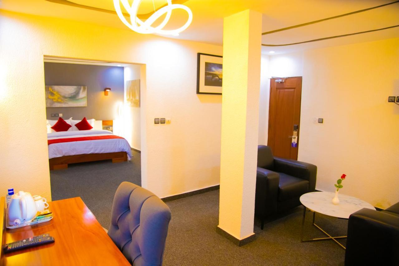 Hotel La Casa Cielo Cotonou Eksteriør billede