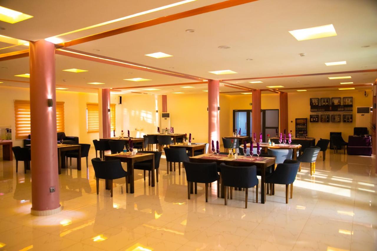 Hotel La Casa Cielo Cotonou Eksteriør billede