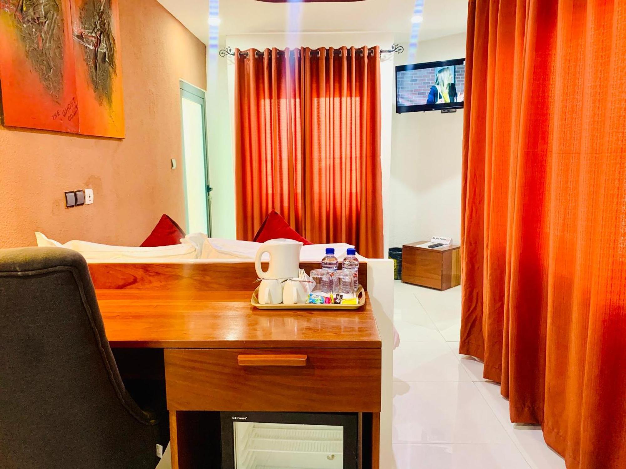 Hotel La Casa Cielo Cotonou Eksteriør billede